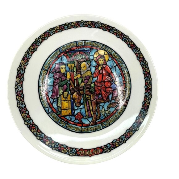 3 Limoges Noel Vitrail Collector Plates Christmas Stained Glass Design Catholic - Picture 4 of 9